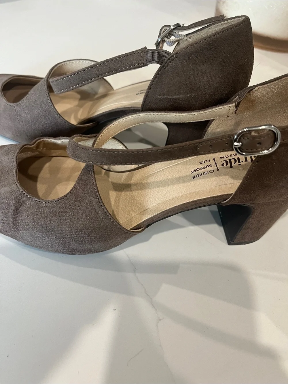 Life Stride Brown Suede Mary Jane Block Heel Pumps